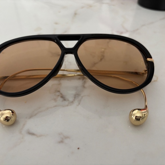 Aviator sunglasses